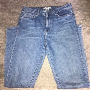 FOREVER21 Lightwash high waisted mom jeans